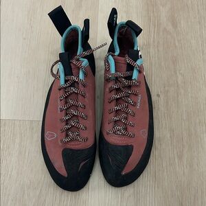 Worn Once Five Ten Anasazi Niad Lace by Adidas Size 7